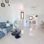 Casa Bliss - Luxury 3 Bedrooms Tauro Golf Wifi Villa *