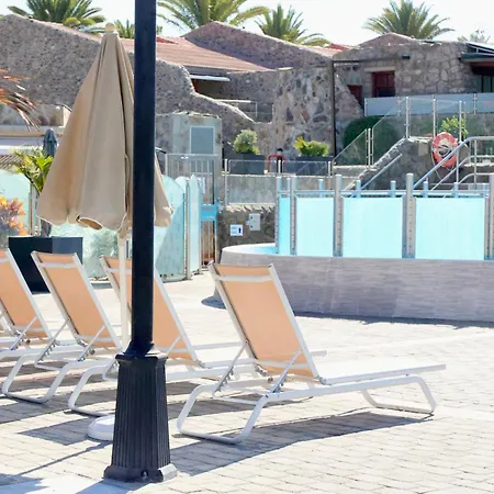 Villa Casa Bliss - Luxury 3 Bedrooms Tauro Golf Wifi