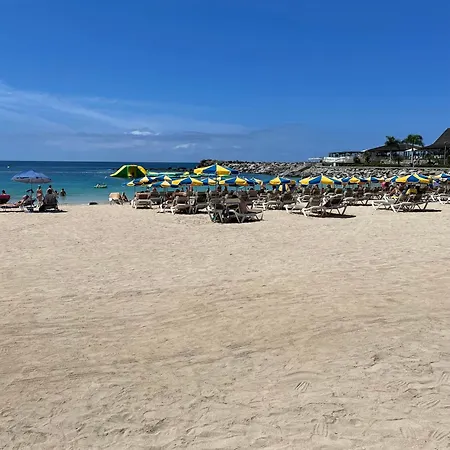 Casa Bliss - Luxury 3 Bedrooms Tauro Golf Wifi *